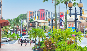 タモン地区・ホテルロード